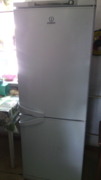 Холодильник Индезит в хорошем состоянии. Цена 15000 р.